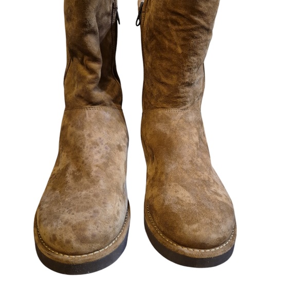 Women’s Tan UGG boots size 10 - Picture 6 of 9